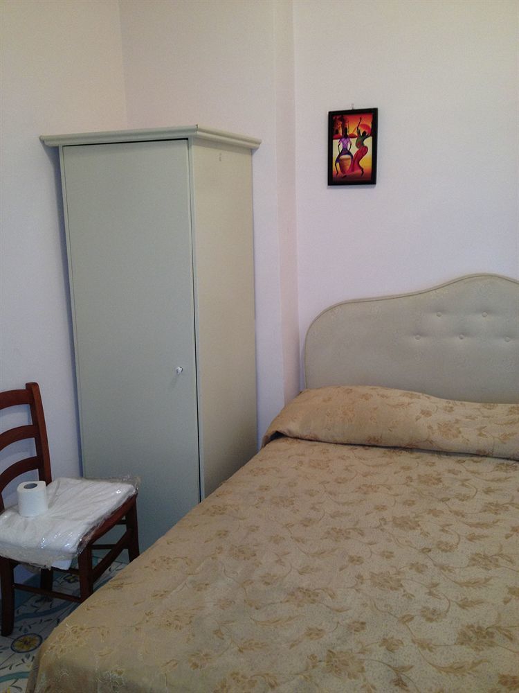 Bed and Breakfast beb elia Neapel Exterior foto