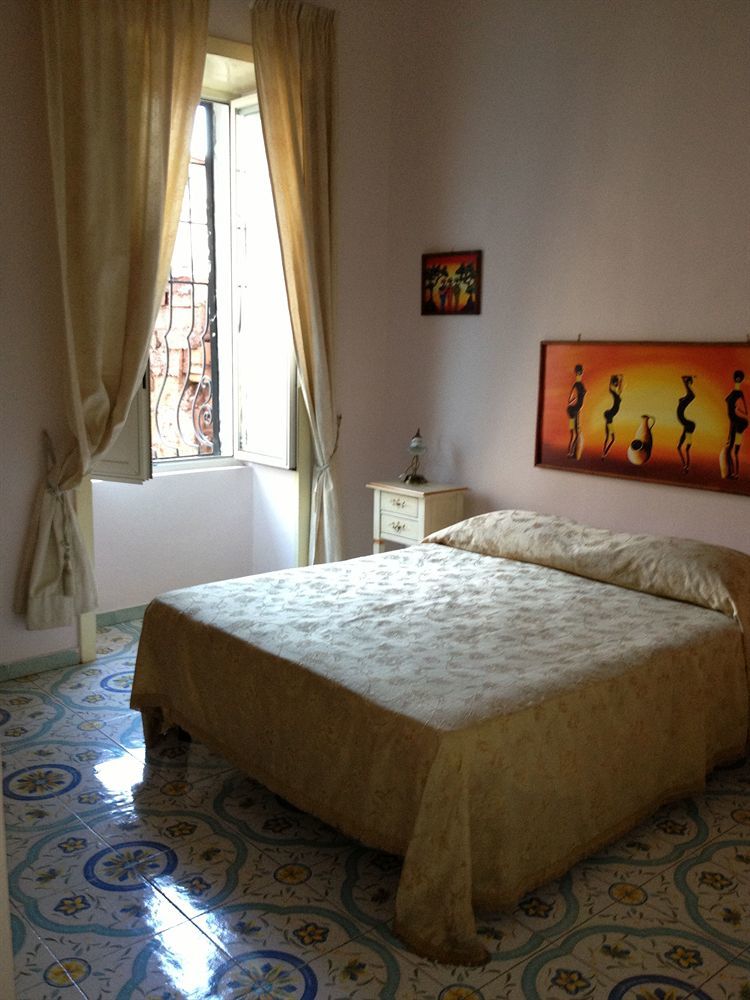 Bed and Breakfast beb elia Neapel Exterior foto