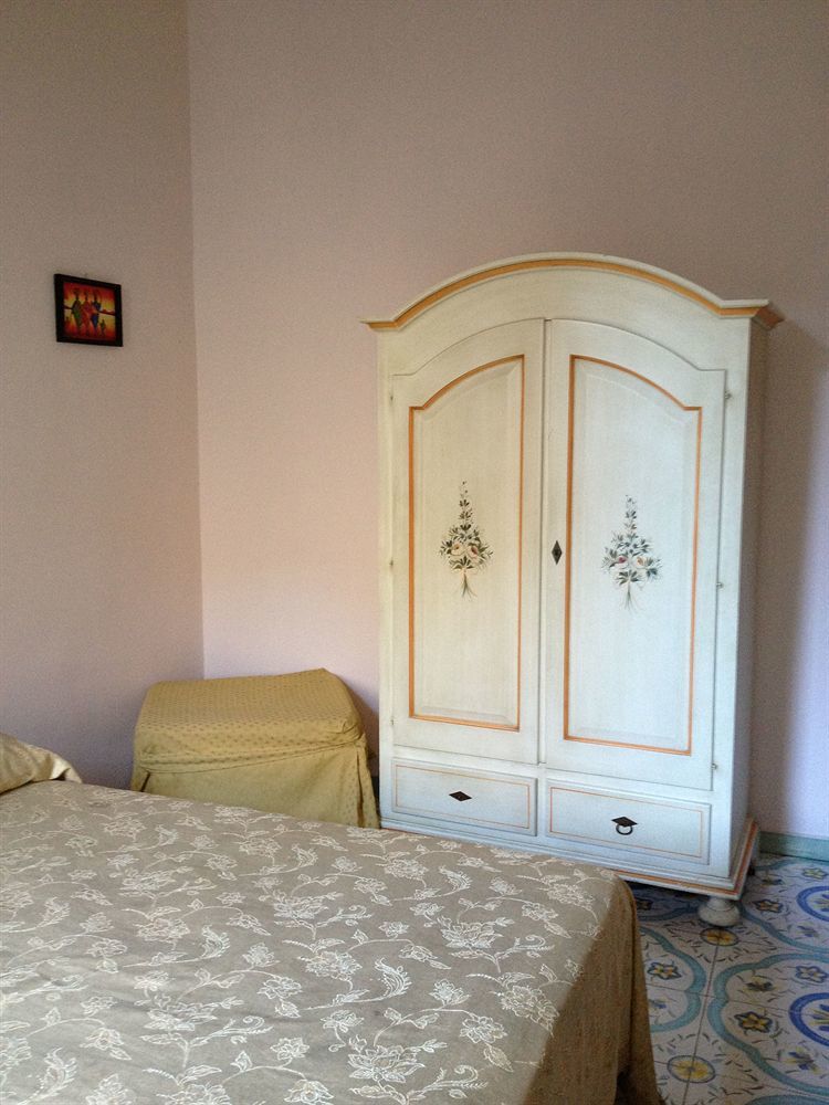 Bed and Breakfast beb elia Neapel Exterior foto